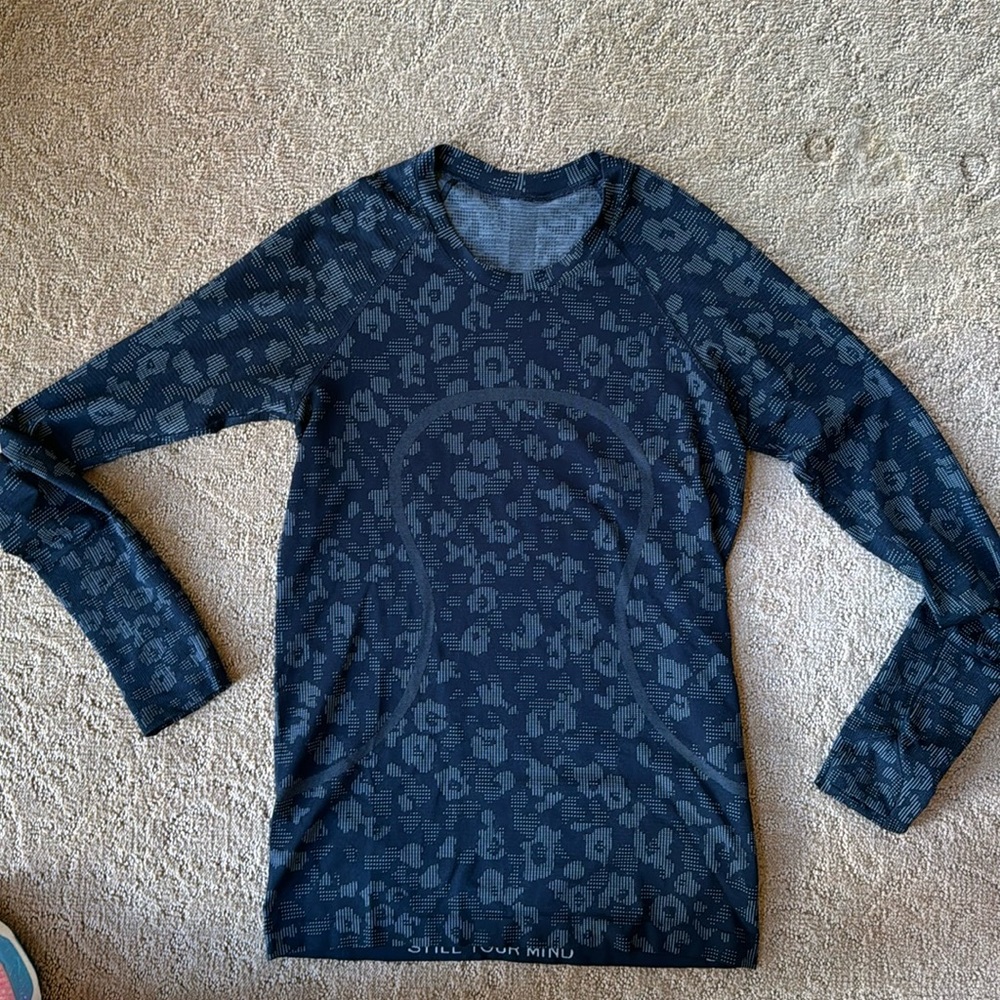 Great lululemon long sleeve top